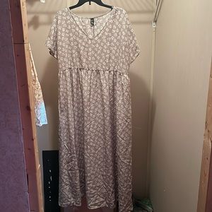 Women’s lightweight dress